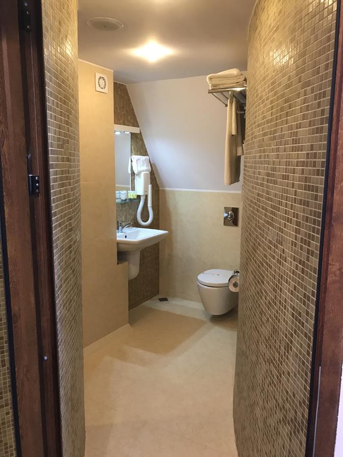 Hotel Aristokrat 奥布佐尔 外观 照片